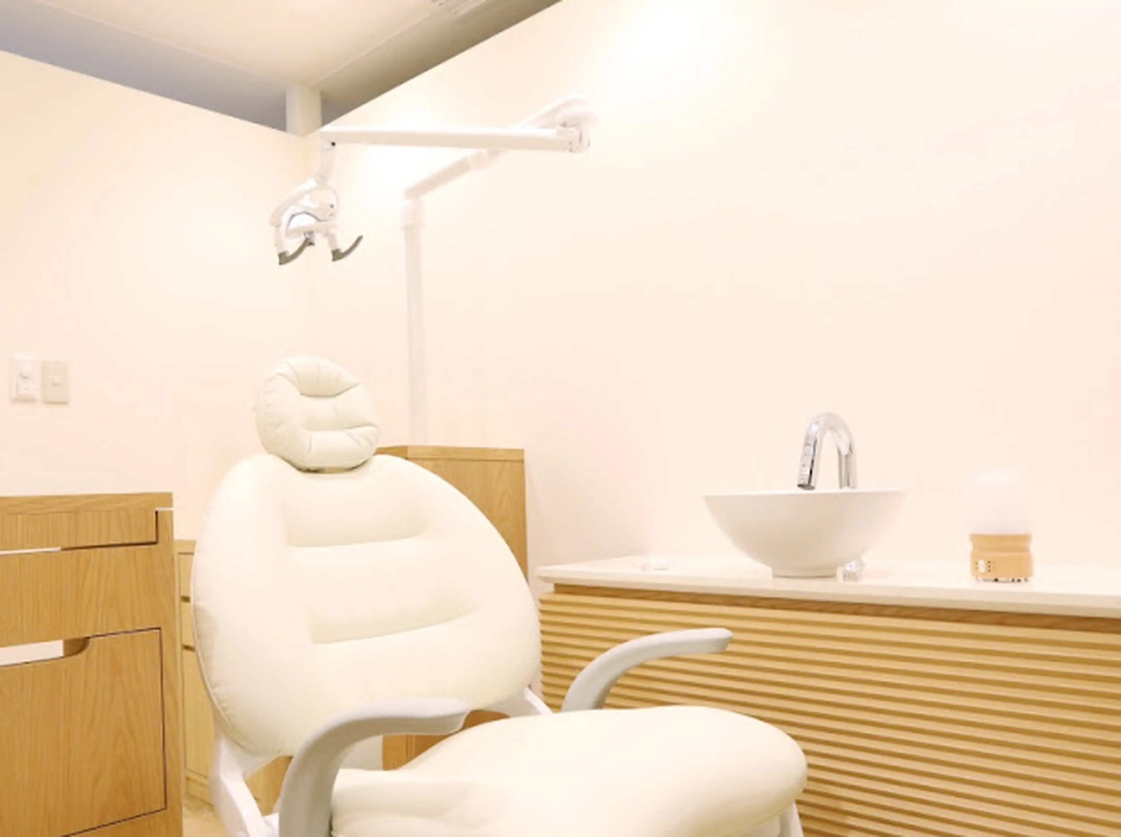 White Essence Shibuya Koen-dori (within WE Shibuya Koen-dori Orthodontic Clinic)