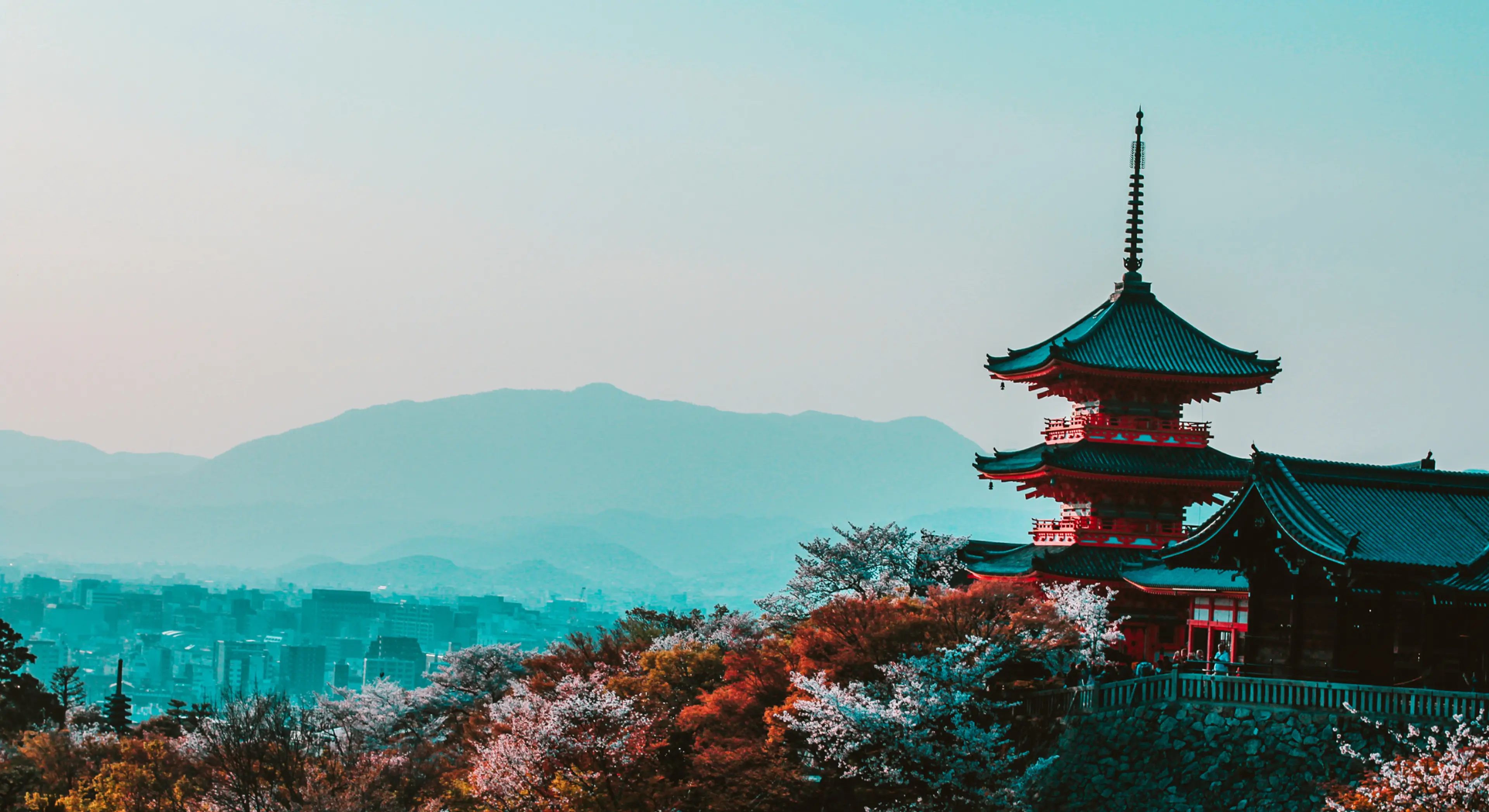 Décorez l'été du Kansai ! Dossier spécial sur les principaux festivals de feux d'artifice d'Osaka et de Kyoto qui se tiendront en 2025