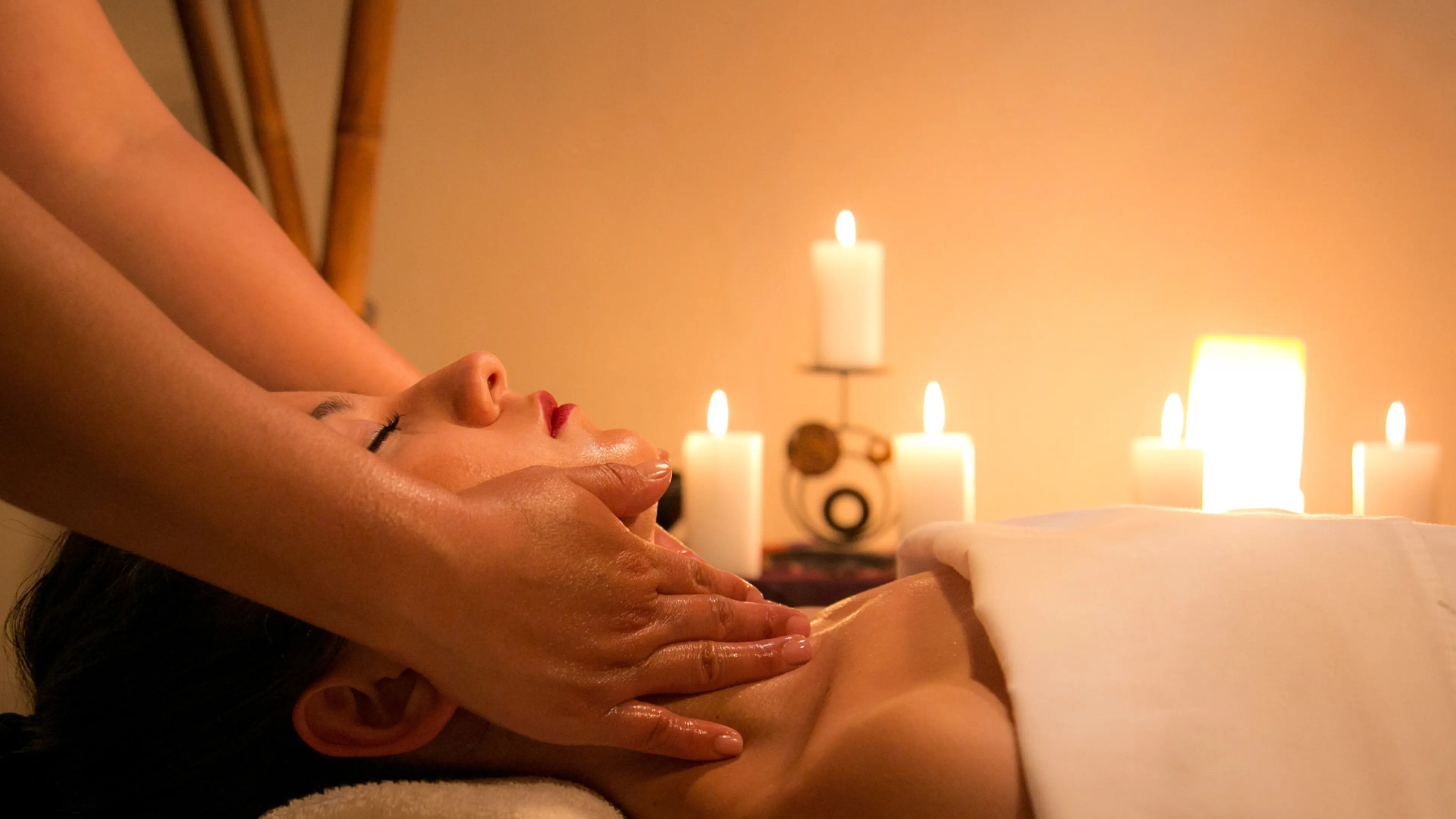 Relieve facial swelling by sightseeing in Osaka! Recommended care spot guide