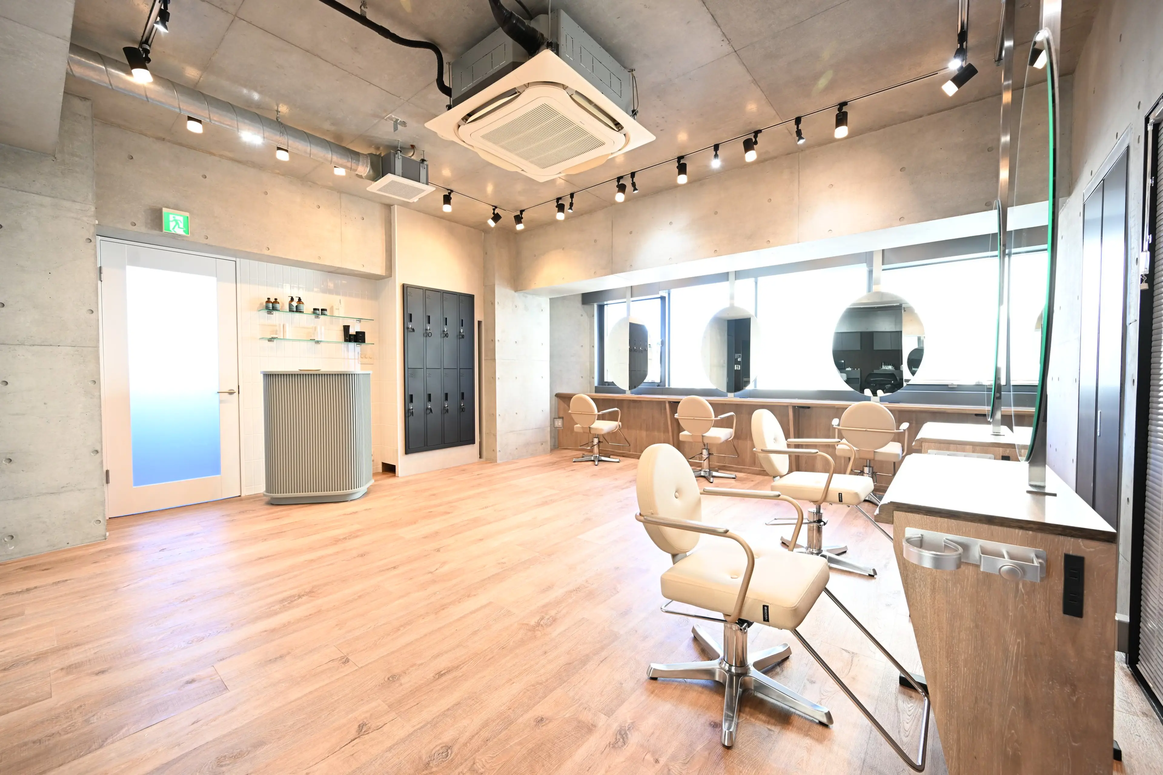 Urara Hair & Spa (Urara)