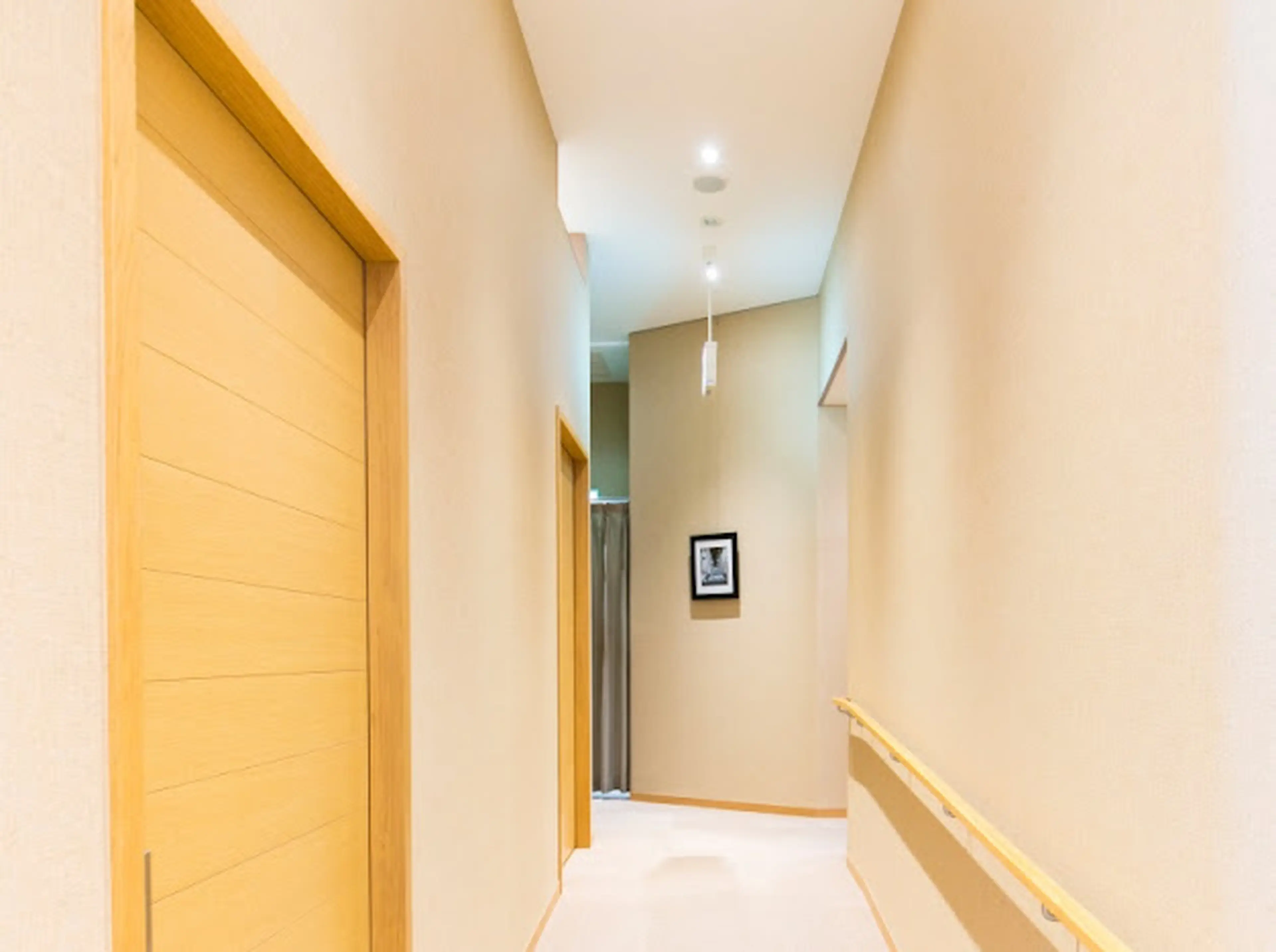 White Essence Tenjin (in Win Dental Clinic)