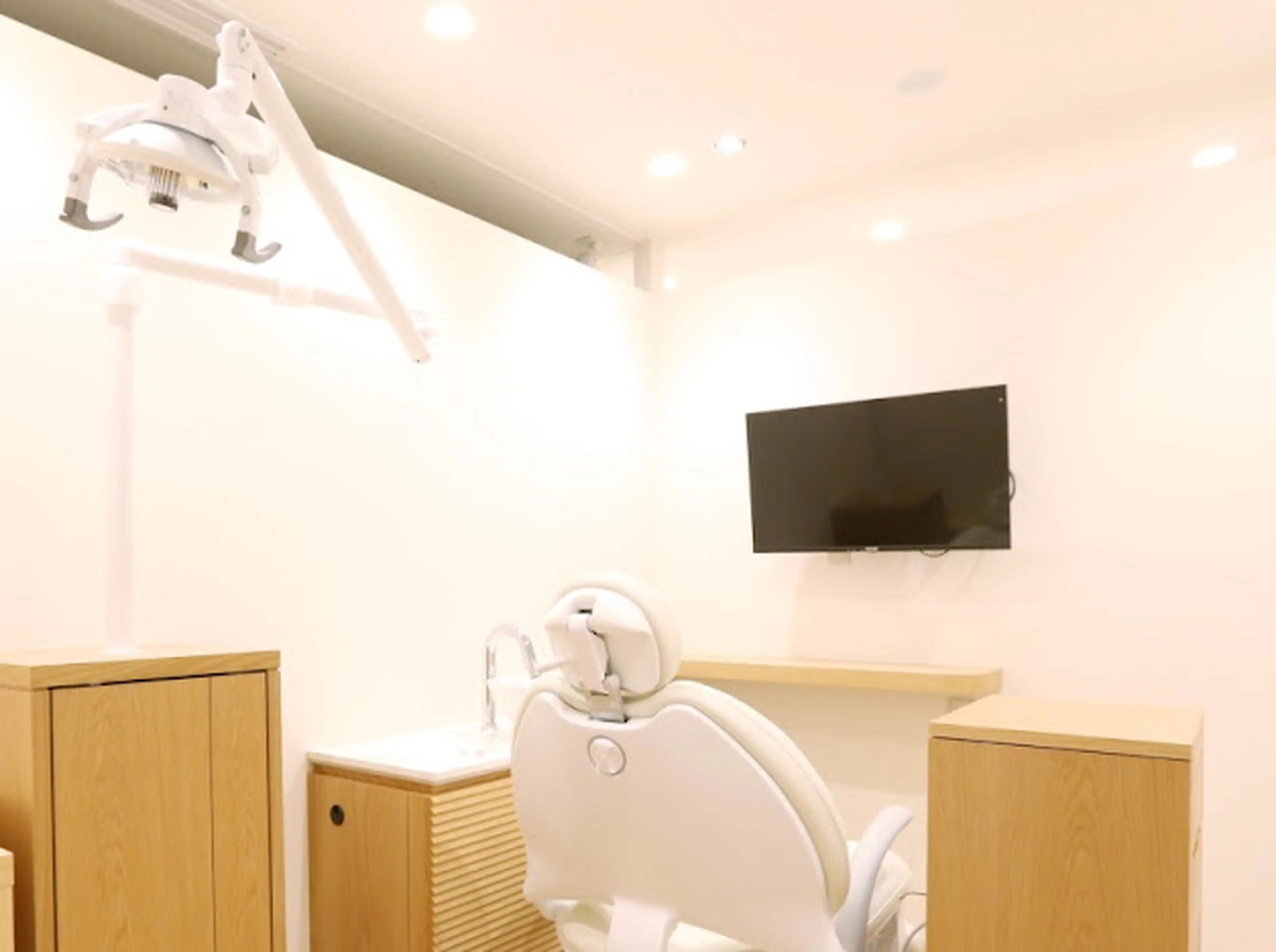 White Essence Shibuya Koen-dori (within WE Shibuya Koen-dori Orthodontic Clinic)