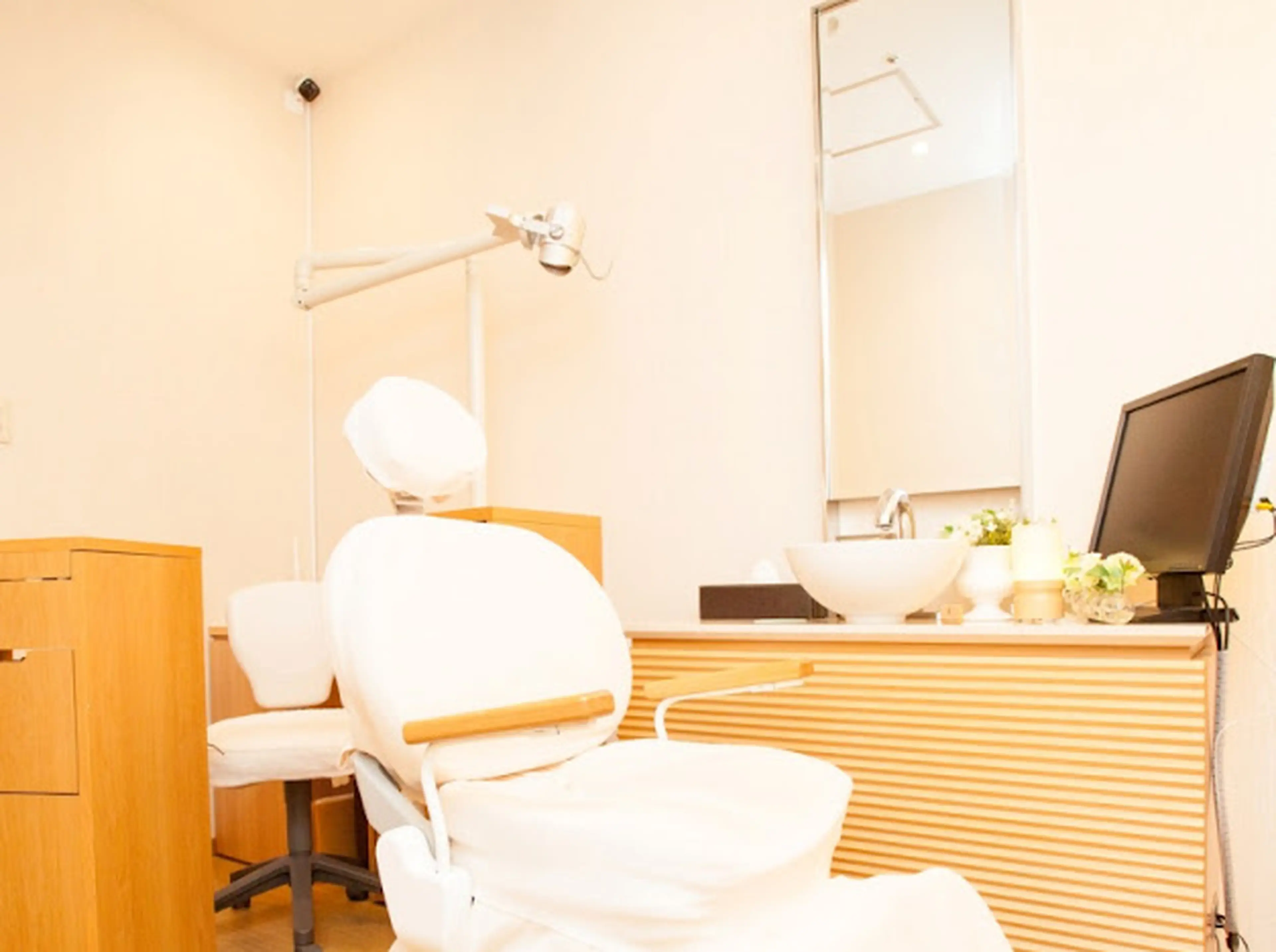 WhiteEssence Umeda (in WhiteEssence Umeda Orthodontic Clinic)