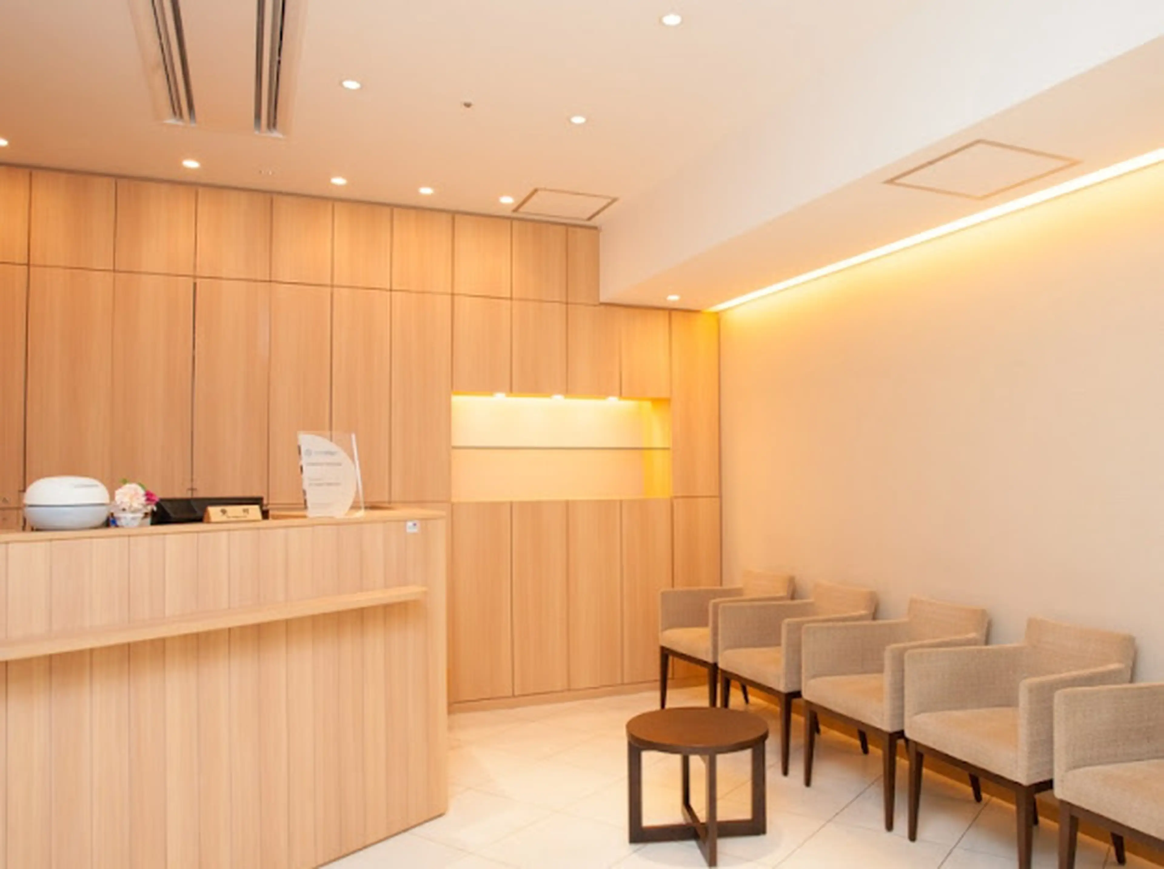 WhiteEssence Umeda (in WhiteEssence Umeda Orthodontic Clinic)