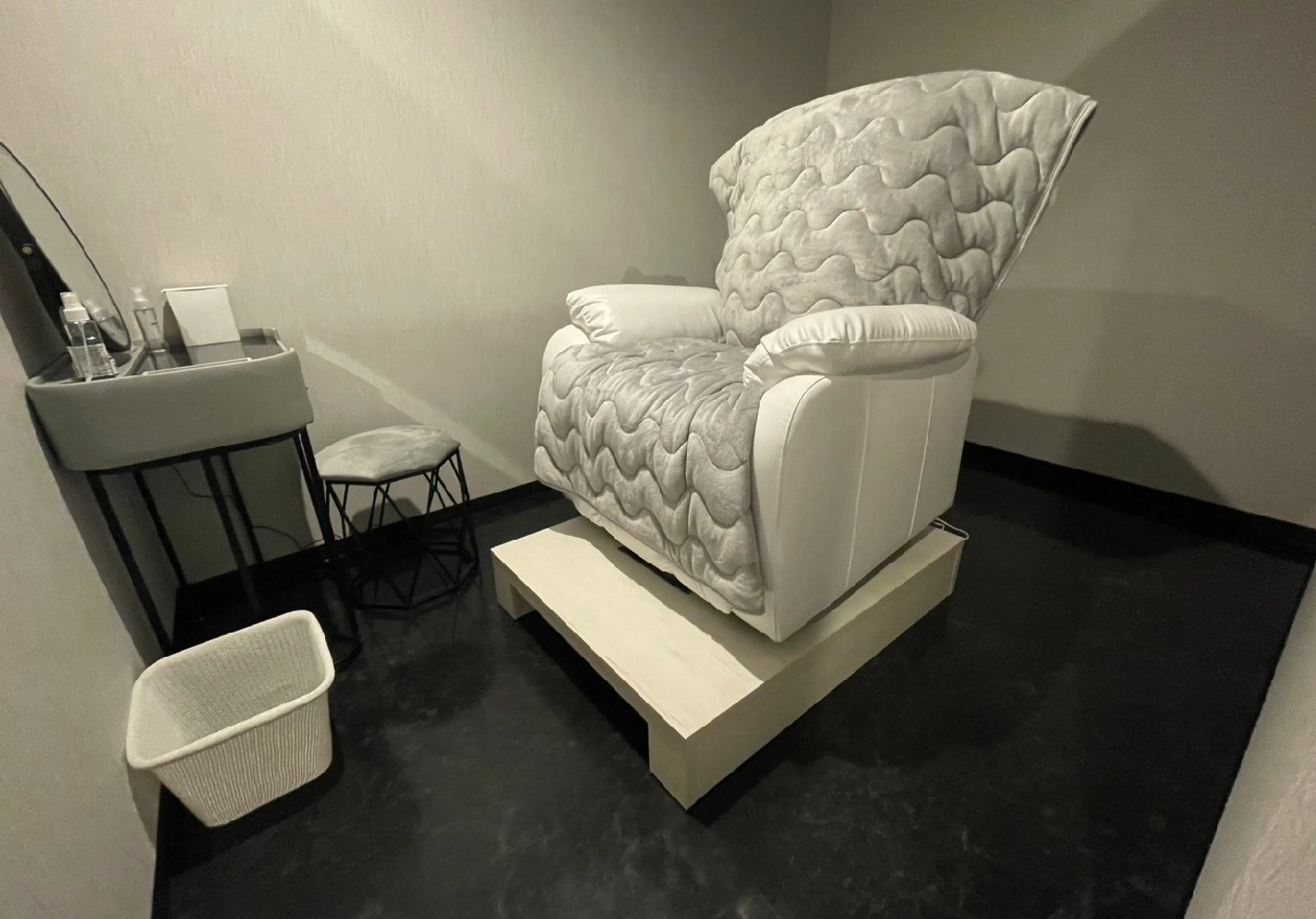 Dry Head Spa Specialty Store Kumokami's Cradle Higashiginza Tsukiji
