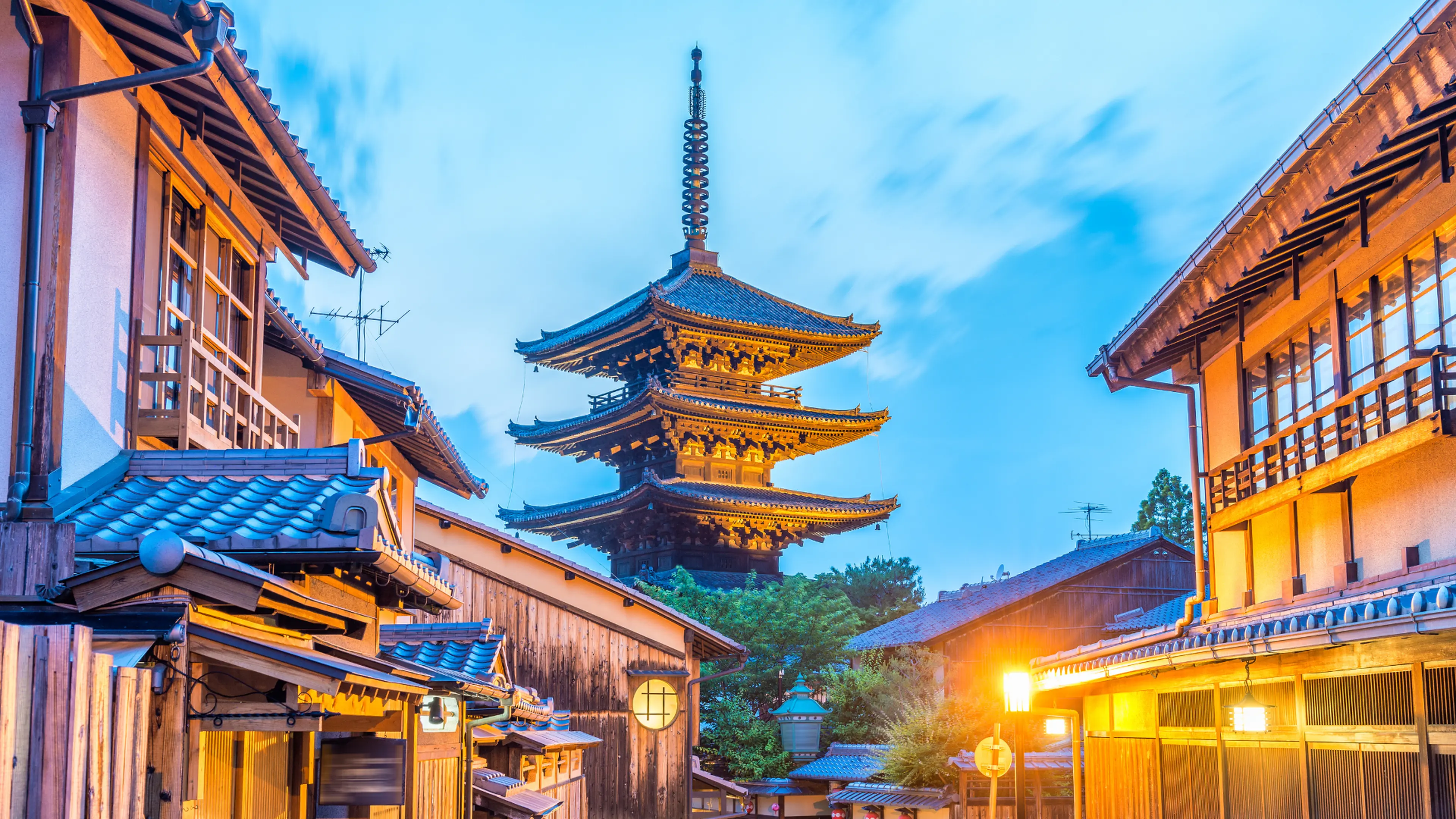 Enjoy Japan's summer to the fullest! Special feature on the Kansai ...