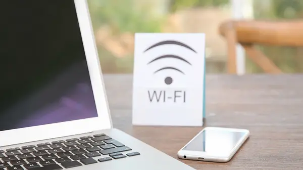 Tips for safe Wi-Fi use