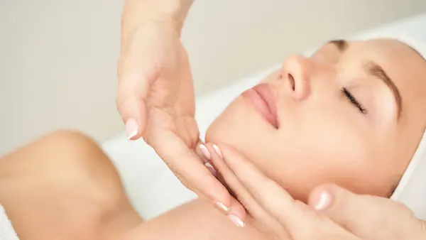 Facial swelling reduction in Osaka