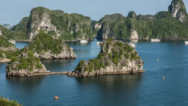 Hanoi bay