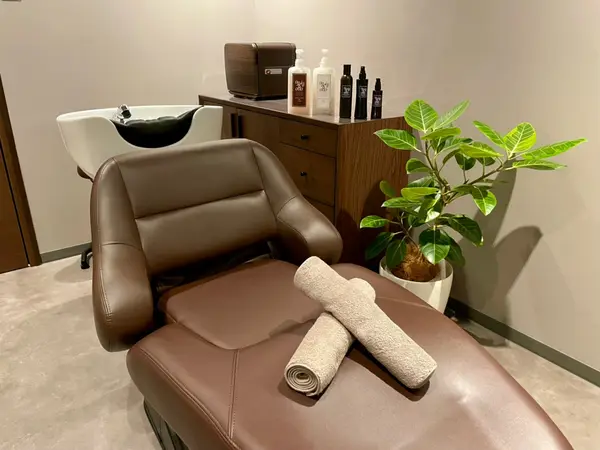 head CONCIERGE