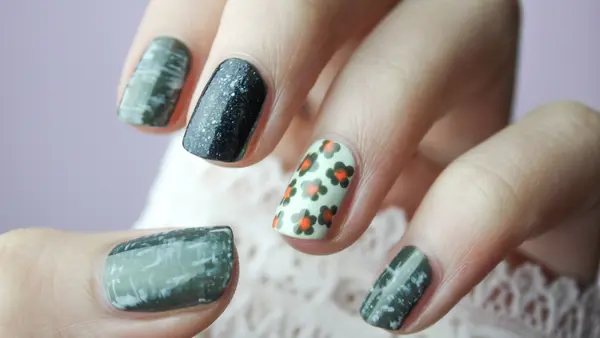nail