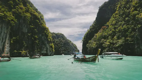 Ha Long Bay