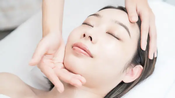Selected esthetic salons in Honmachi, Osaka